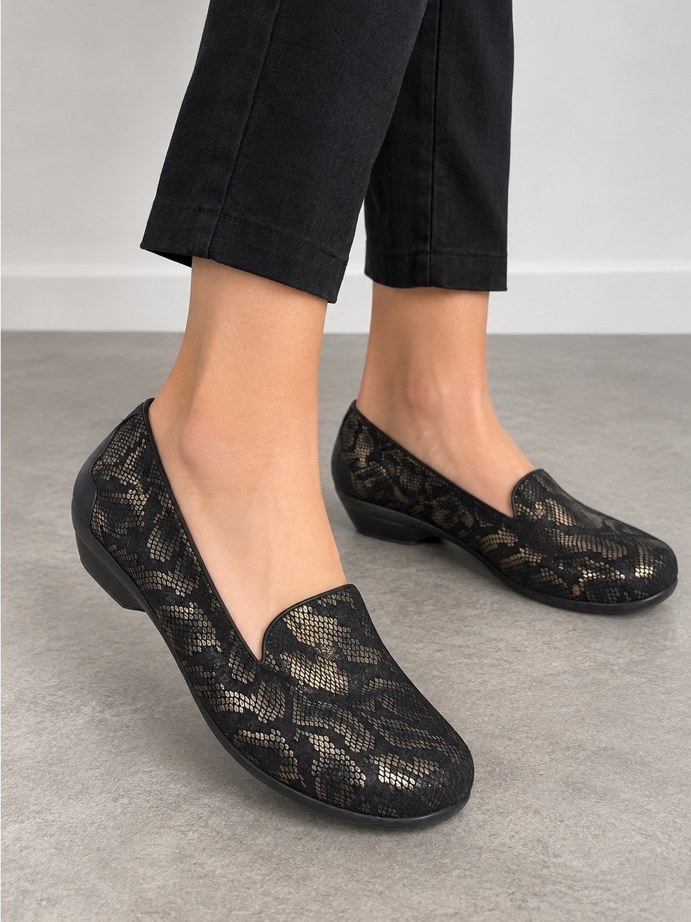 Dansko Olivia Leather Loafers Womens EU 41 / US 10.5-11 Black Gold Snake Comfort